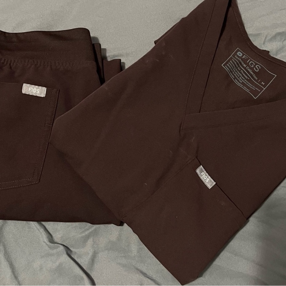 Figs espresso women’s scrub set